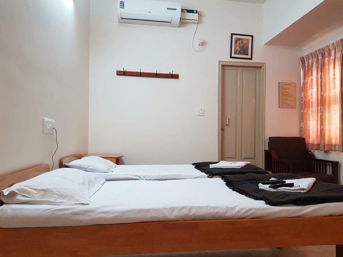 Sri Kumara Lodge Bangalore Eksteriør billede